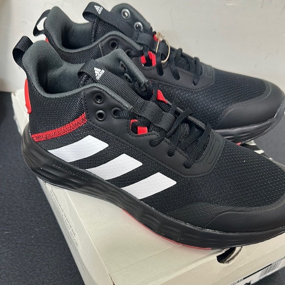 Adidas Black and White Sneakers with Red Accents own the game 2.0 new - Picture 2 of 4